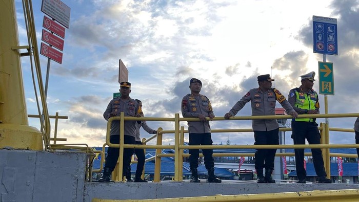 Nyepi Penyeberangan Ke Bali Dari Ketapang Di Tutup